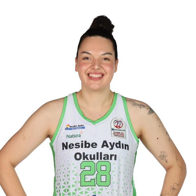 İLAYDA GÜNER, 28 numaralı forma